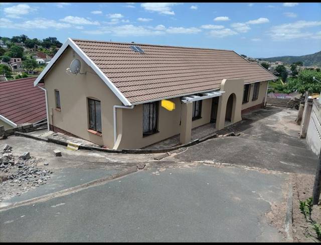 4 BEDROOM HOUSE FOR SALE IN KWANDENGEZI